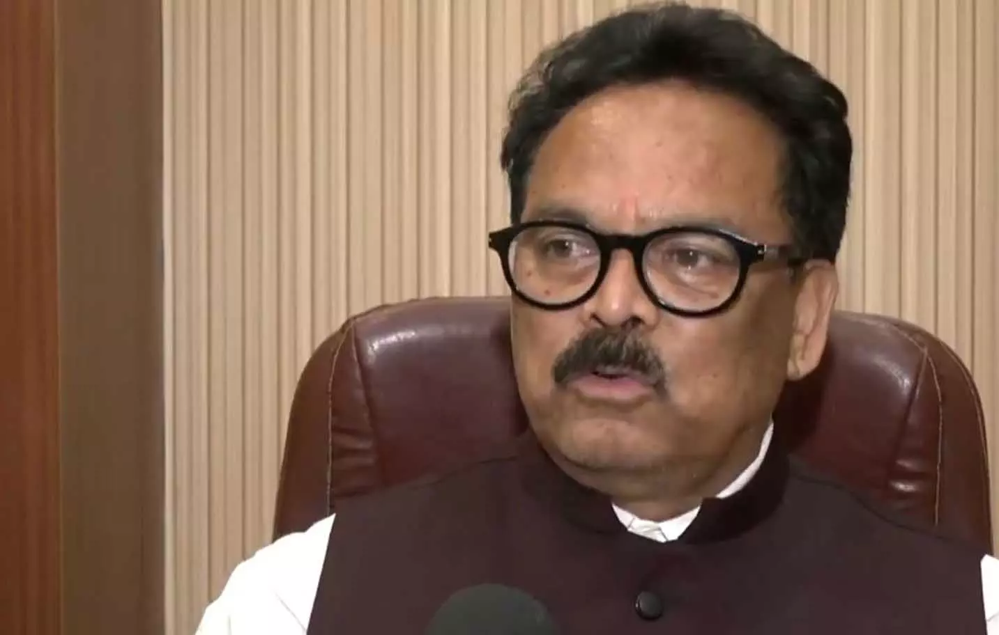 नरवणे पुस्तक विवाद के बीच Congress के सुखदेव भगत ने केंद्र सरकार पर निशाना साधा नरवणे पुस्तक विवाद के बीच Congress के सुखदेव भगत ने केंद्र सरकार पर निशाना साधा