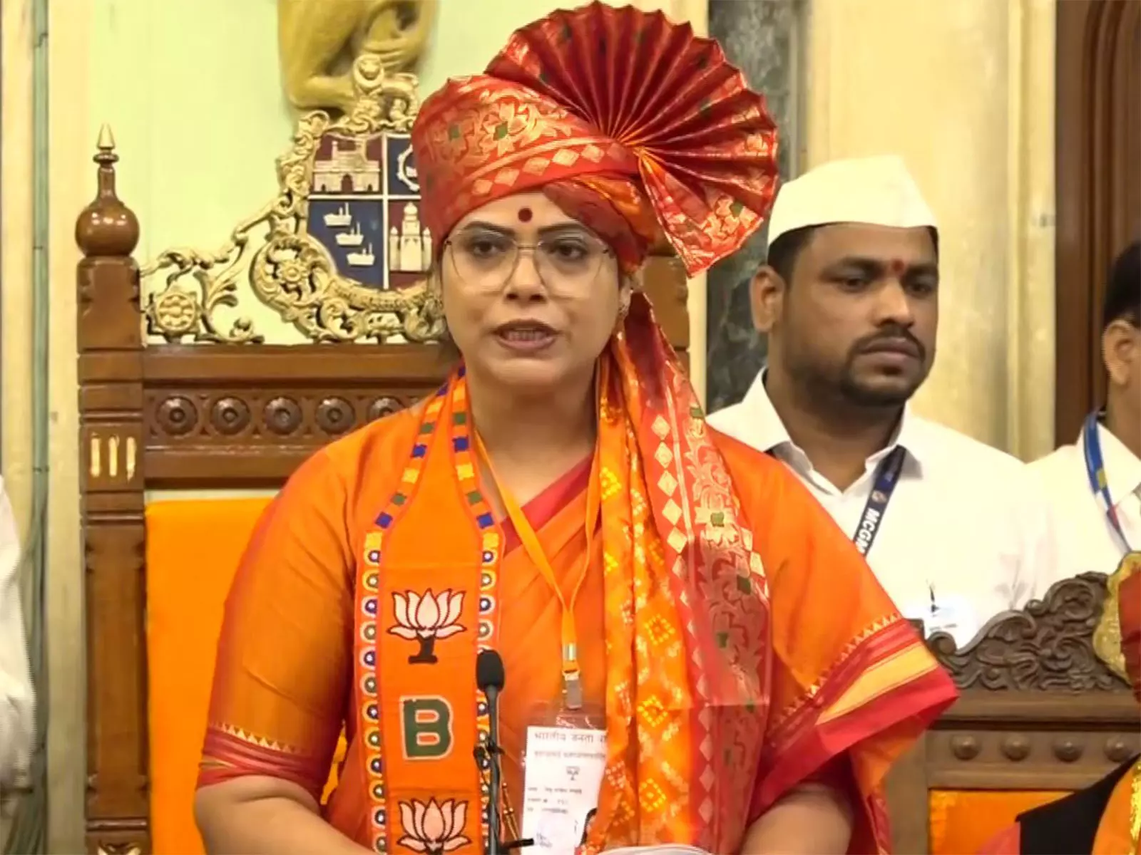 Mumbai : रितु तावड़े निर्विरोध बीएमसी मेयर चुनी गईं Mumbai : रितु तावड़े निर्विरोध बीएमसी मेयर चुनी गईं