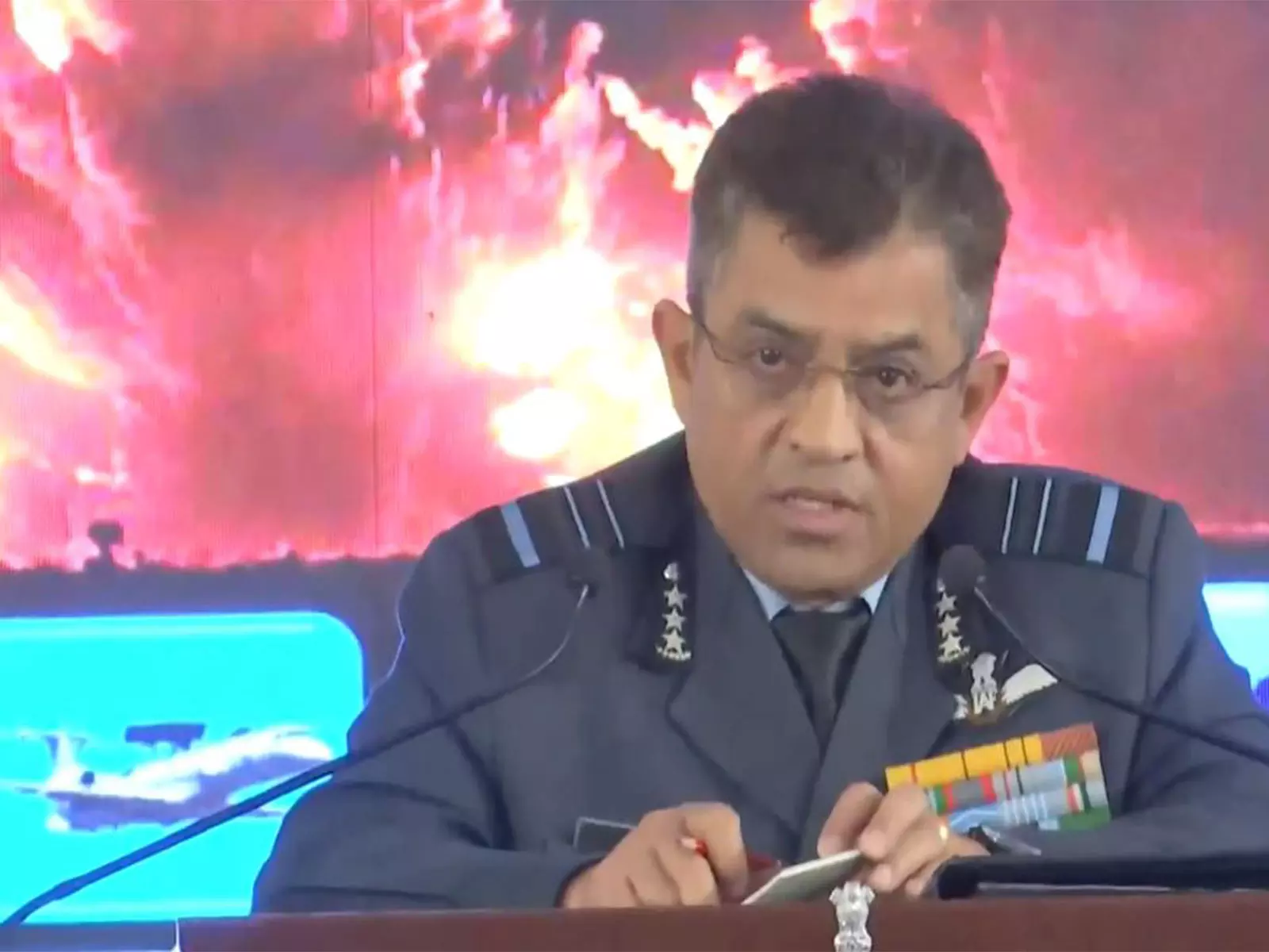 ऑपरेशन सिन्दूर के दौरान राफेल हीरो था: वायुसेना उपप्रमुख एयर मार्शल Nagesh Kapoor ऑपरेशन सिन्दूर के दौरान राफेल हीरो था: वायुसेना उपप्रमुख एयर मार्शल Nagesh Kapoor