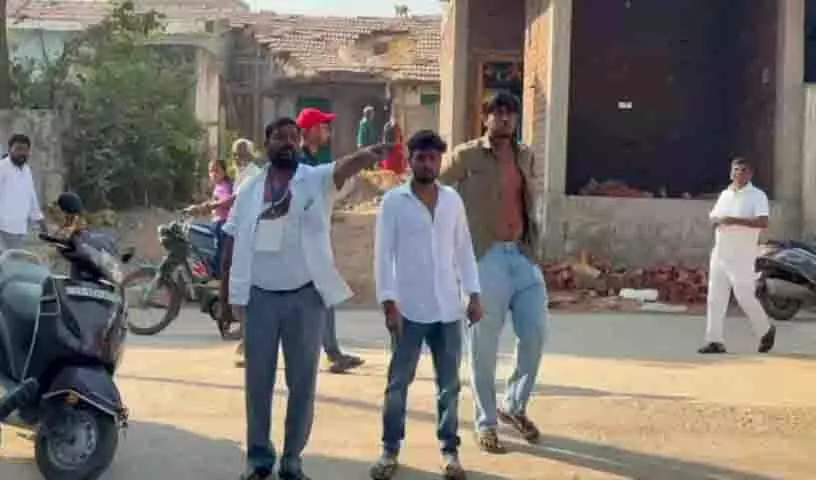 नरसापुर नगर पालिका में BRS और BJP के बीच झड़प से तनाव नरसापुर नगर पालिका में BRS और BJP के बीच झड़प से तनाव