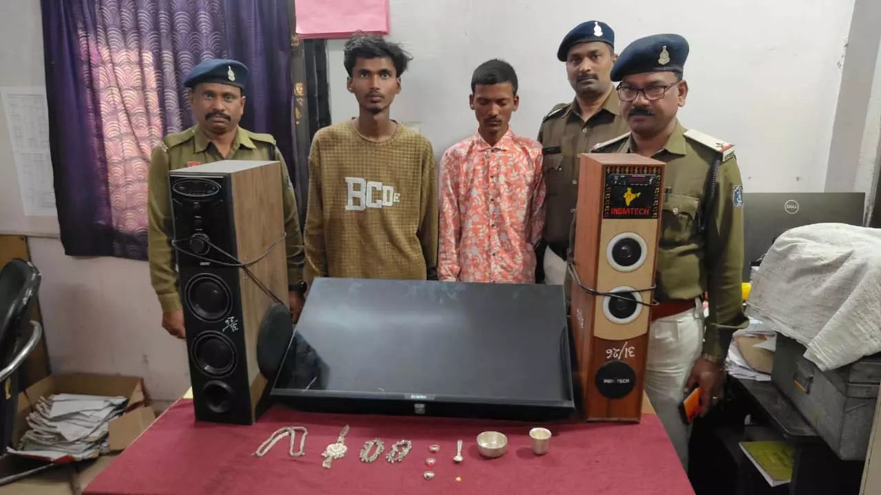 रावांभाठा में सुने घर में चोरी, 3 आरोपी गिरफ्तार रावांभाठा में सुने घर में चोरी, 3 आरोपी गिरफ्तार