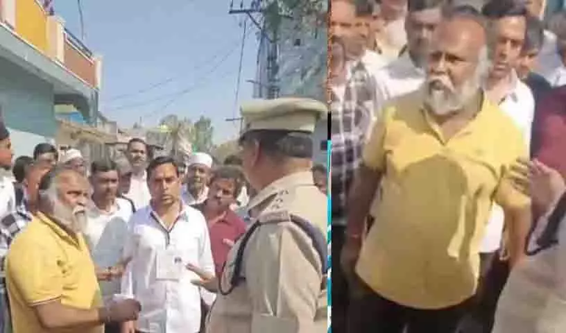 Ex-MLA जग्गारेड्डी ने संगारेड्डी में पुलिस के साथ दुर्व्यवहार किया Ex-MLA जग्गारेड्डी ने संगारेड्डी में पुलिस के साथ दुर्व्यवहार किया