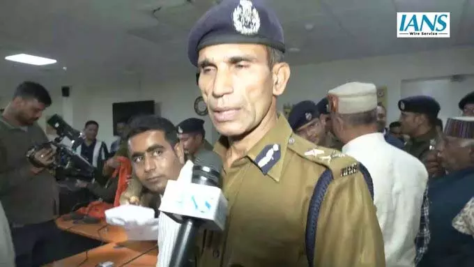 पुलिस की बड़ी कार्रवाई, 31 गिरफ्तार और 8 संदिग्धों को पकड़ा गया पुलिस की बड़ी कार्रवाई, 31 गिरफ्तार और 8 संदिग्धों को पकड़ा गया