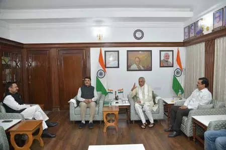 राज्यपाल ने तीन राज्यों के विधानसभा स्पीकर से मुलाकात की राज्यपाल ने तीन राज्यों के विधानसभा स्पीकर से मुलाकात की