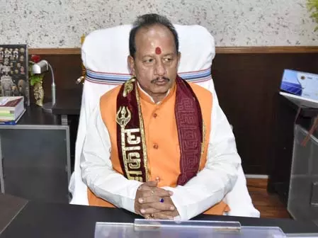 पटना : डिप्टी सीएम विजय सिन्हा का निर्देश, 24 घंटे में अवैध होर्डिंग्स हटाए जाएं पटना : डिप्टी सीएम विजय सिन्हा का निर्देश, 24 घंटे में अवैध होर्डिंग्स हटाए जाएं