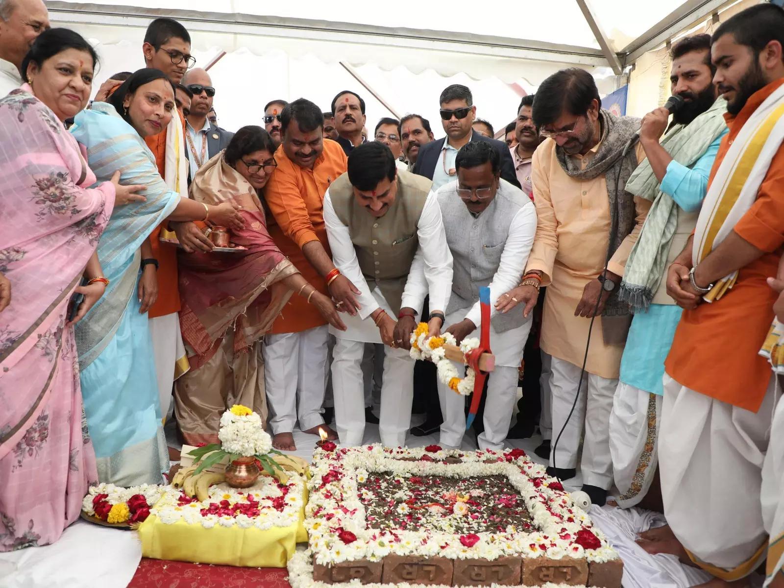 Simhastha-2028 के लिए मध्य प्रदेश में 1,133 करोड़ रुपये की जल परियोजना का भूमि पूजन Simhastha-2028 के लिए मध्य प्रदेश में 1,133 करोड़ रुपये की जल परियोजना का भूमि पूजन