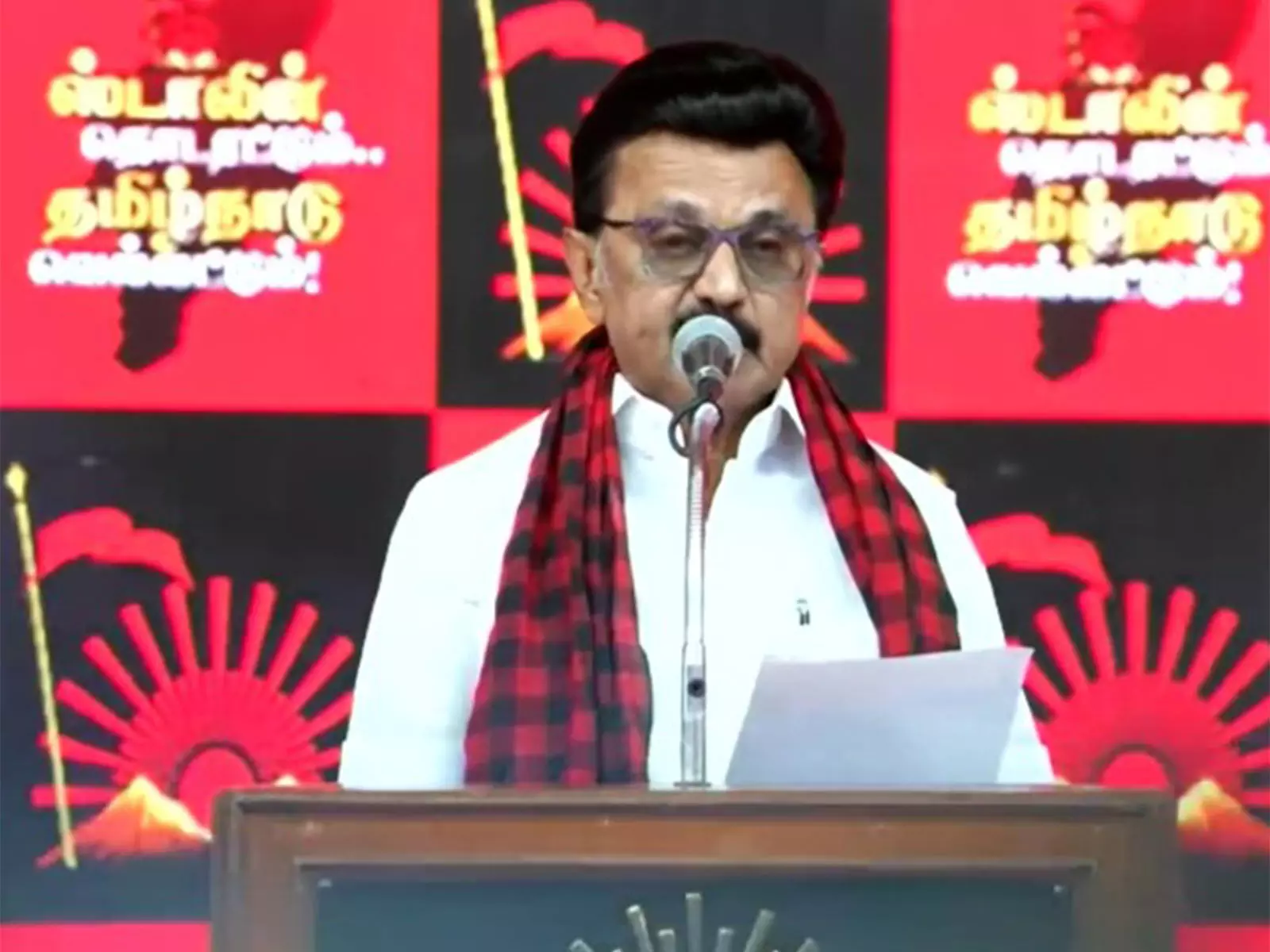 Stalin ने सत्ता साझाकरण पर आश्वासन दिया, कांग्रेस ने गठबंधन को मजबूत बताया Stalin ने सत्ता साझाकरण पर आश्वासन दिया, कांग्रेस ने गठबंधन को मजबूत बताया
