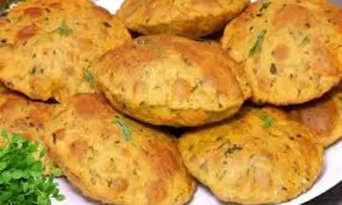 Methi Matar Ki Kachori :मेथी-मटर से तैयार करें गरमा-गरम स्वादिष्ट कचौड़ी Methi Matar Ki Kachori :मेथी-मटर से तैयार करें गरमा-गरम स्वादिष्ट कचौड़ी