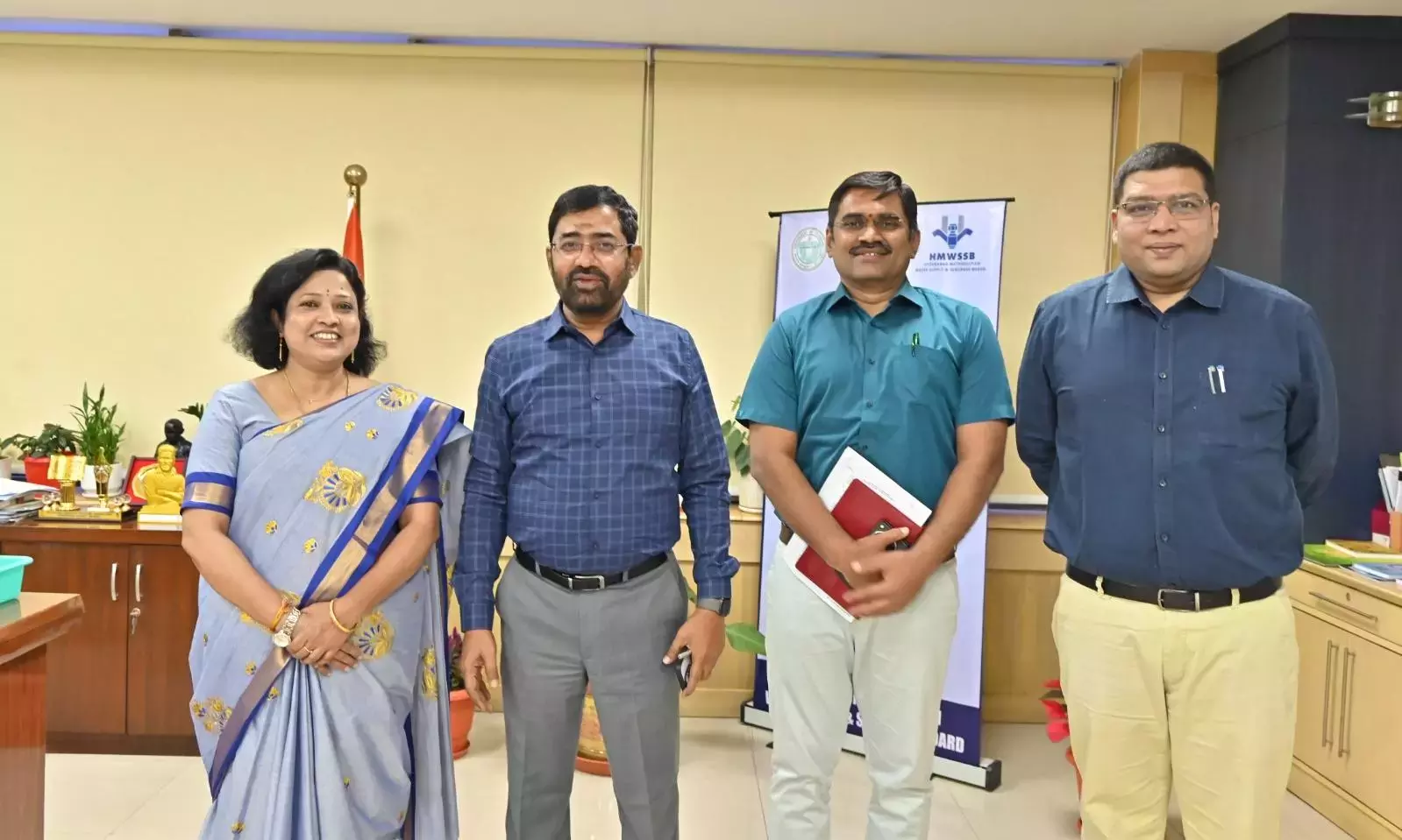 Telangana: पानी, सीवरेज नेटवर्क HMWSSB को सौंपा गया Telangana: पानी, सीवरेज नेटवर्क HMWSSB को सौंपा गया