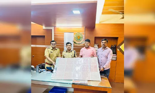 फर्जी पोस्टल स्टैंप बनाने वाले अंतर्राज्यीय गिरोह का पर्दाफाश, 5 गिरफ्तार, लाखों का सामान जब्त