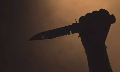 Odisha: एक आदमी की चाकू घोंपकर हत्या, एक हिरासत में लिया गया Odisha: एक आदमी की चाकू घोंपकर हत्या, एक हिरासत में लिया गया