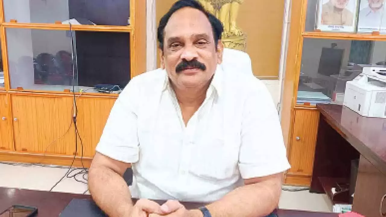 Andhra: अनंतपुर नगर निगम कमिश्नर ने कार्यभार संभाला Andhra: अनंतपुर नगर निगम कमिश्नर ने कार्यभार संभाला