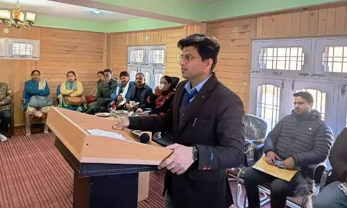 Jalandhar: स्टूडेंट्स को महिलाओं और लड़कियों के कानूनी अधिकारों के बारे में जागरूक किया गया Jalandhar: स्टूडेंट्स को महिलाओं और लड़कियों के कानूनी अधिकारों के बारे में जागरूक किया गया