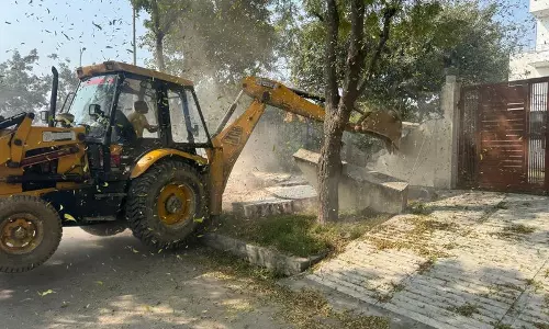 Rohtak में अवैध कॉलोनी गिराई गई Rohtak में अवैध कॉलोनी गिराई गई