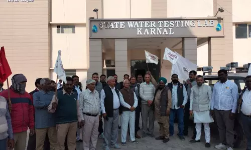 Haryana : सर्व कर्मचारी संघ ने आज देशव्यापी हड़ताल के लिए कर्मचारियों को एकजुट किया Haryana : सर्व कर्मचारी संघ ने आज देशव्यापी हड़ताल के लिए कर्मचारियों को एकजुट किया