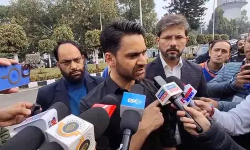 PDP MLA ने कश्मीर में AIIMS जल्दी शुरू करने की मांग की, हेल्थकेयर और आरक्षण मुद्दे उठाए