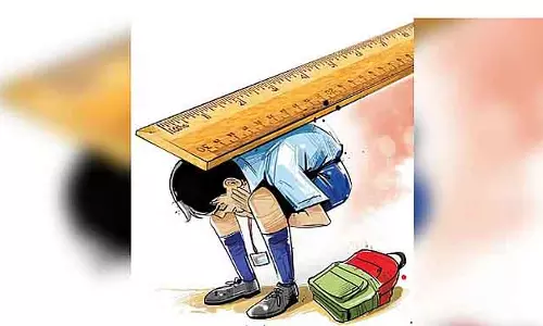 Jharkhand : स्कूल में सरस्वती पूजा के लिए पैसे न देने वाले स्टूडेंट्स को 100 उठक-बैठक की सज़ा दी जाती है Jharkhand : स्कूल में सरस्वती पूजा के लिए पैसे न देने वाले स्टूडेंट्स को 100 उठक-बैठक की सज़ा दी जाती है