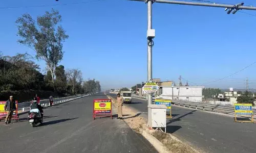 Nurpur में नियमों के उल्लंघन पर रोक लगाने के लिए AI-पावर्ड ट्रैफिक सिस्टम Nurpur में नियमों के उल्लंघन पर रोक लगाने के लिए AI-पावर्ड ट्रैफिक सिस्टम