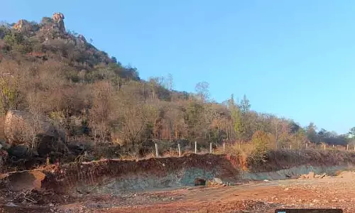 Harohalli : चुलुकानागिरी पहाड़ी की मिट्टी रात में खोदी गई और पहाड़ी खाली हो गई