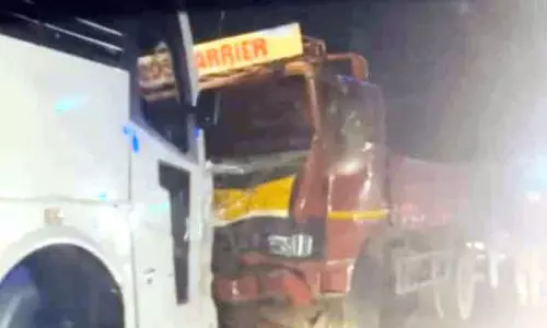Kerala : टूरिस्ट बस और लॉरी की टक्कर में 24 लोग घायल