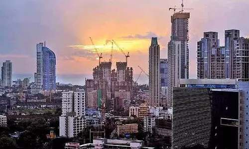 Mumbai : वीकेंड पर तापमान 35°C पार कर सकता है, इस महीने बेमौसम बारिश की उम्मीद Mumbai : वीकेंड पर तापमान 35°C पार कर सकता है, इस महीने बेमौसम बारिश की उम्मीद