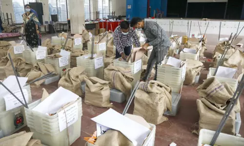 Bangladesh: बांग्लादेश में मतदान संपन्न, कई पोलिंग बूथों पर हिंसा, महिला एजेंट्स को परेशान करने का भी आरोप