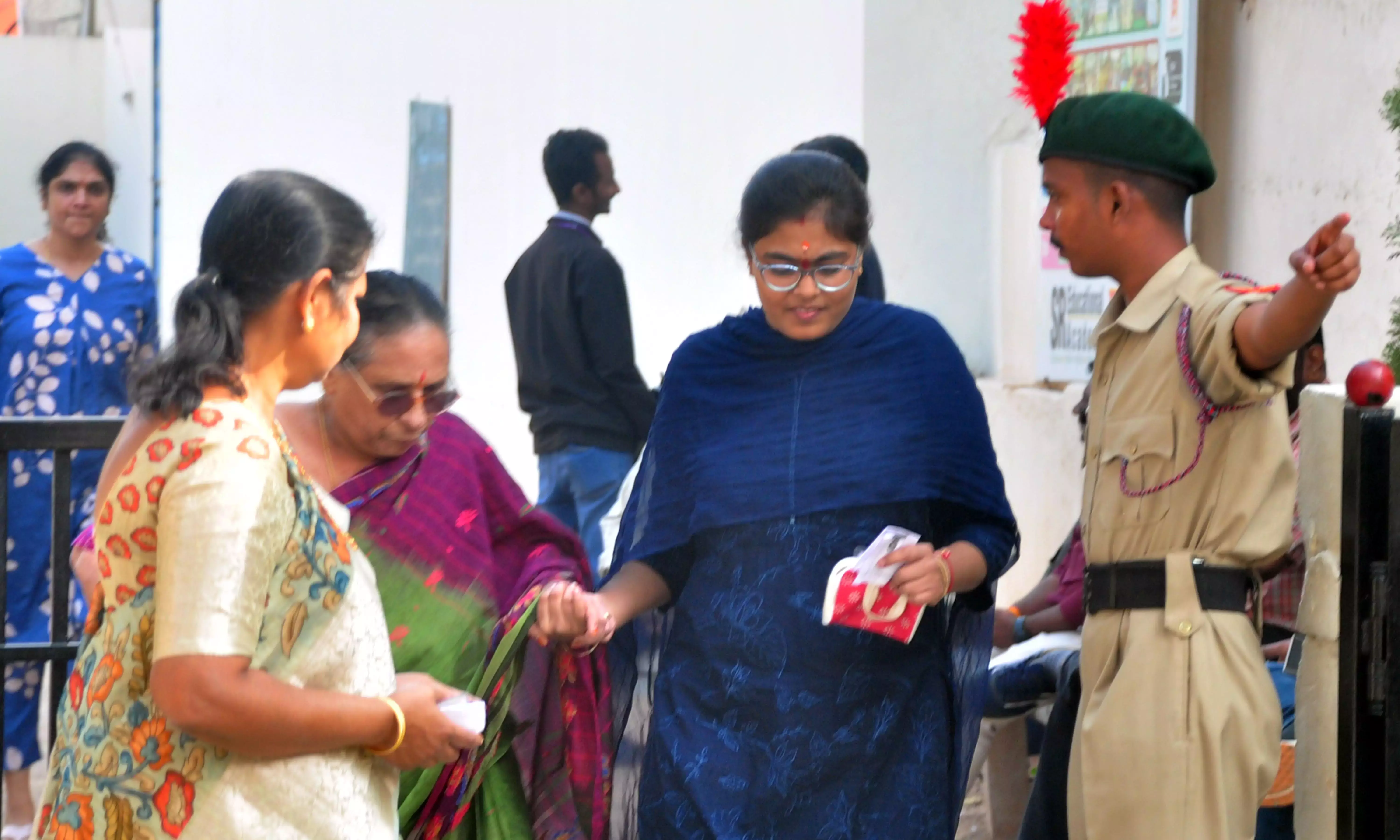Karimnagar क्षेत्र के चुनावों में सुल्तानाबाद, हुज़ूराबाद में सबसे ज़्यादा वोटिंग हुई Karimnagar क्षेत्र के चुनावों में सुल्तानाबाद, हुज़ूराबाद में सबसे ज़्यादा वोटिंग हुई