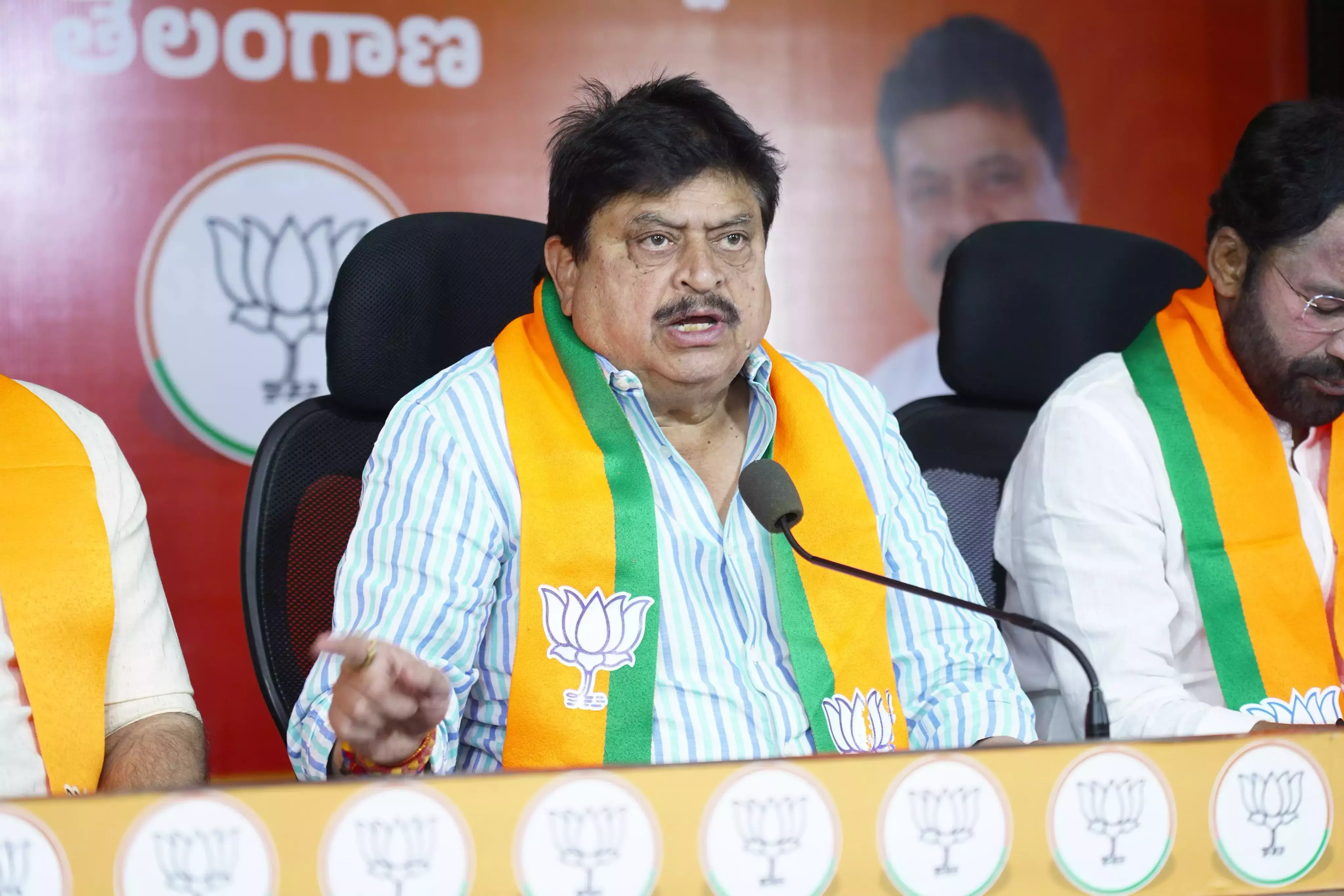 Congress की धमकी नाकाम होगी, बीजेपी अपनी ताकत दिखाने को तैयार Congress की धमकी नाकाम होगी, बीजेपी अपनी ताकत दिखाने को तैयार