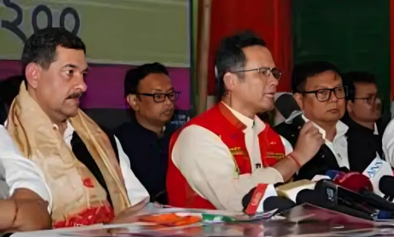 CM से जुड़े 500 करोड़ मामले में अदालत सख्त, कांग्रेस को बयानबाज़ी से रोका