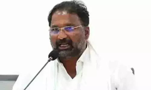 महादेवप्पा की मौत से मेरा कोई लेना-देना नहीं है: मंत्री Vakiti Srihari महादेवप्पा की मौत से मेरा कोई लेना-देना नहीं है: मंत्री Vakiti Srihari