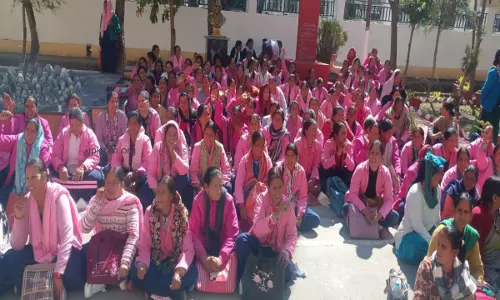 Uttarkashi: उत्तरकाशी में आशा कार्यकर्ताओं ने भरी हुंकार Uttarkashi: उत्तरकाशी में आशा कार्यकर्ताओं ने भरी हुंकार