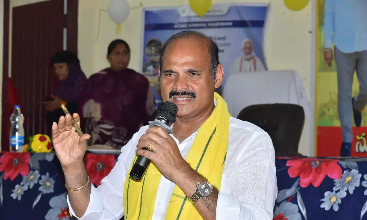 Andhra : शव को बाइक पर ले जाने के मामले में मंत्री ने रिपोर्ट मांगी