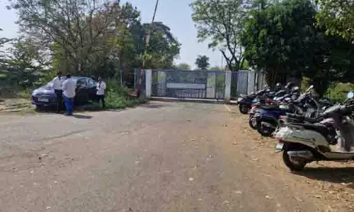 DGCA अधिकारियों ने बारामती एयरपोर्ट का निरीक्षण किया DGCA अधिकारियों ने बारामती एयरपोर्ट का निरीक्षण किया