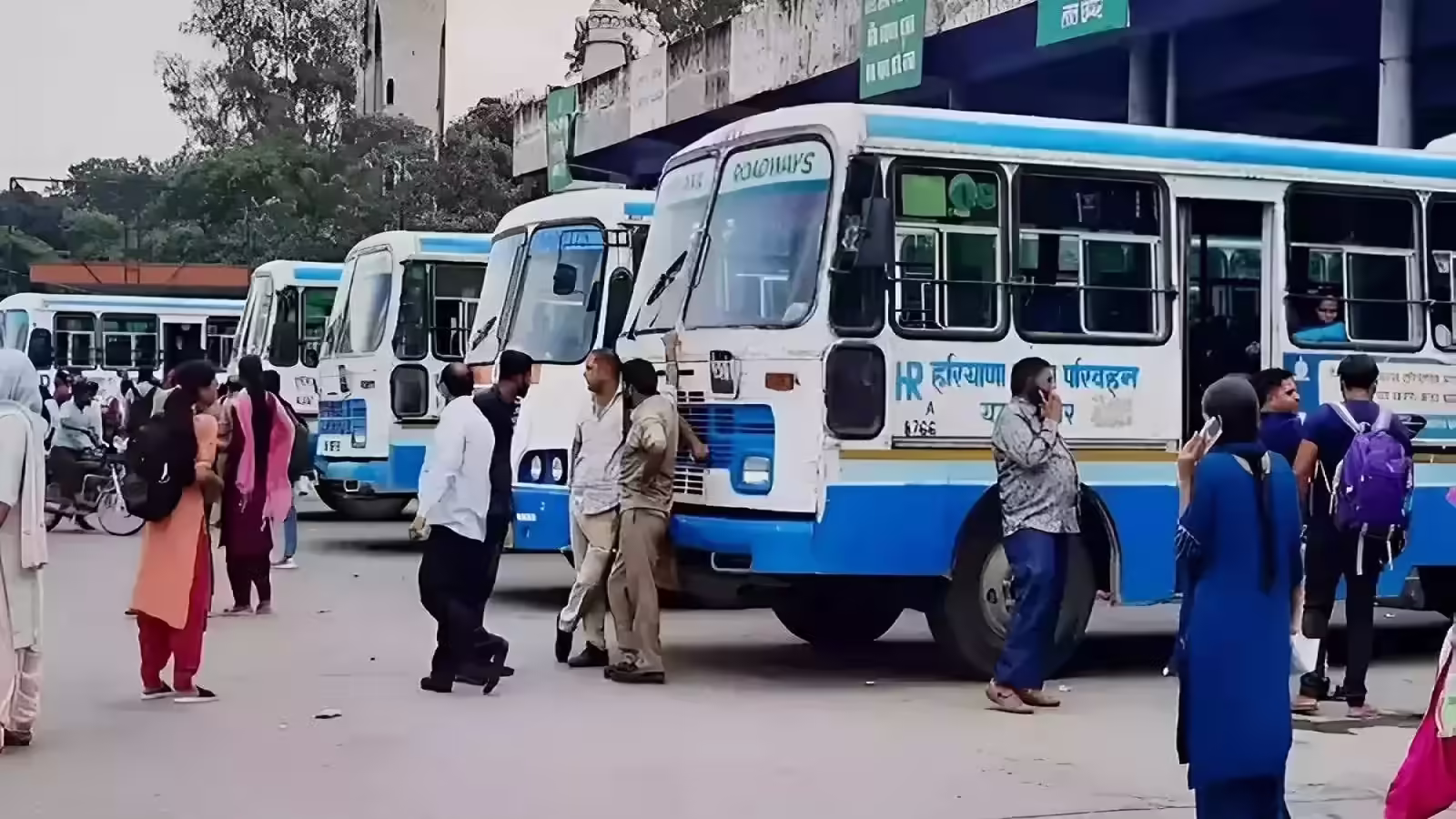 Chandigarh: हरियाणा में 600+ बसों के साथ शहरों में आसान यात्रा Chandigarh: हरियाणा में 600+ बसों के साथ शहरों में आसान यात्रा