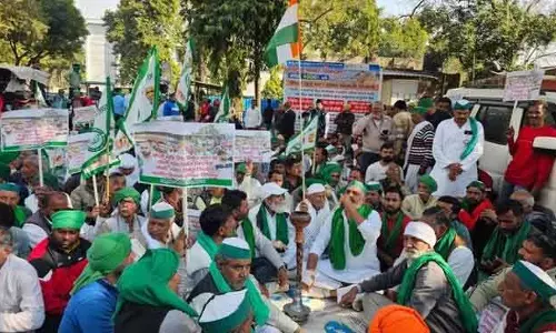 Farmers का विरोध: US-भारत नए ट्रेड समझौते पर चिंता Farmers का विरोध: US-भारत नए ट्रेड समझौते पर चिंता