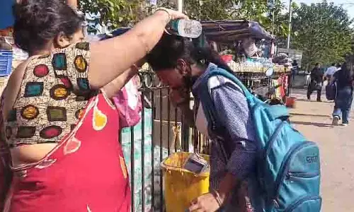 कार की टक्कर के बाद ऑटो पलटा; HS एग्जाम के कई स्टूडेंट्स घायल