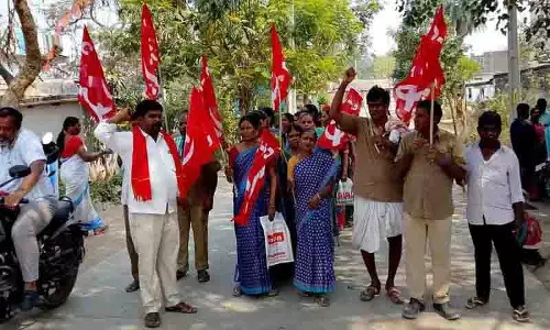 Shekhar ने केंद्र से चार लेबर कोड और जनविरोधी नीतियों को रद्द करने की अपील Shekhar ने केंद्र से चार लेबर कोड और जनविरोधी नीतियों को रद्द करने की अपील