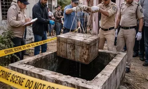 सेप्टिक टैंक से महिला का सड़ा शव बरामद, पोस्टमार्टम के लिए भेजा
