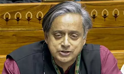 नागरिक उड्डयन मंत्रालय के 97 प्रतिशत शिकायतें सुलझाने के दावे पर शशि थरूर ने उठाए सवाल नागरिक उड्डयन मंत्रालय के 97 प्रतिशत शिकायतें सुलझाने के दावे पर शशि थरूर ने उठाए सवाल