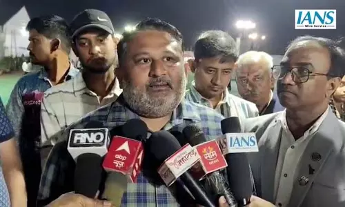 मंत्री आकाश फुंडकर का संजय राउत पर तीखा हमला, बयान से बढ़ी सियासी गर्मी मंत्री आकाश फुंडकर का संजय राउत पर तीखा हमला, बयान से बढ़ी सियासी गर्मी