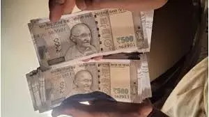 Rajasthani: नकली नोट छापते दो युवक गिरफ्तार Rajasthani: नकली नोट छापते दो युवक गिरफ्तार