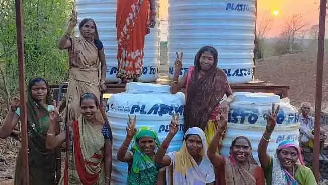 National महिला दिवस: महिलाएं बदलाव की वाहक, एक-एक करके ग्रामीण भारत को बदल रही है National महिला दिवस: महिलाएं बदलाव की वाहक, एक-एक करके ग्रामीण भारत को बदल रही है