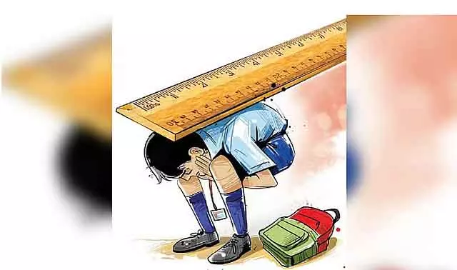 Jharkhand : स्कूल में सरस्वती पूजा के लिए पैसे न देने वाले स्टूडेंट्स को 100 उठक-बैठक की सज़ा दी जाती है Jharkhand : स्कूल में सरस्वती पूजा के लिए पैसे न देने वाले स्टूडेंट्स को 100 उठक-बैठक की सज़ा दी जाती है