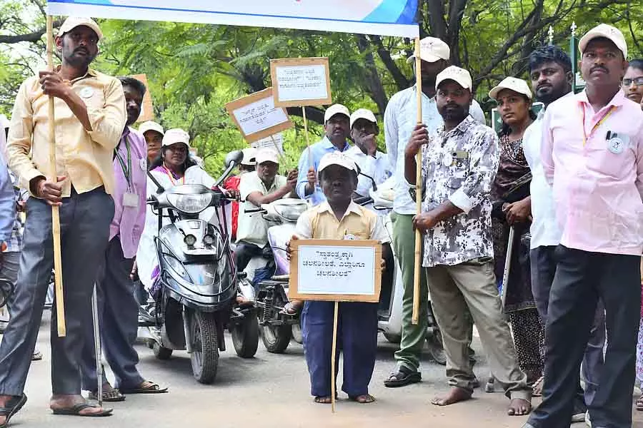 सीनियर सिटिज़न्स का एम्पावरमेंट: Wellness सेंटर खोलने के लिए प्रपोज़ल का इनविटेशन सीनियर सिटिज़न्स का एम्पावरमेंट: Wellness सेंटर खोलने के लिए प्रपोज़ल का इनविटेशन