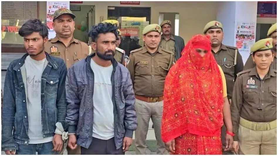 फेसबुक वाला प्यार...तीन बच्चों की मां के सिर चढ़ा प्यार का जुनून, फिर... फेसबुक वाला प्यार...तीन बच्चों की मां के सिर चढ़ा प्यार का जुनून, फिर...