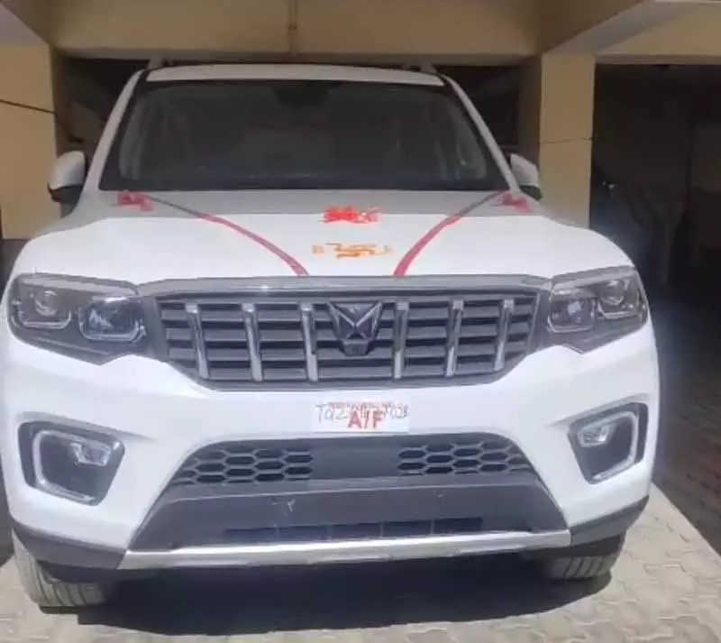 महंगा सौदा? हिमाचल APMC को चेयरमैन के लिए 10 में से 3 SUV मिलीं महंगा सौदा? हिमाचल APMC को चेयरमैन के लिए 10 में से 3 SUV मिलीं