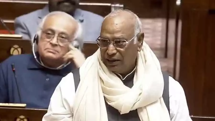 Congress अध्यक्ष मल्लिकार्जुन खड़गे ने कार्यस्थल पर जातिगत भेदभाव की बात कही Congress अध्यक्ष मल्लिकार्जुन खड़गे ने कार्यस्थल पर जातिगत भेदभाव की बात कही