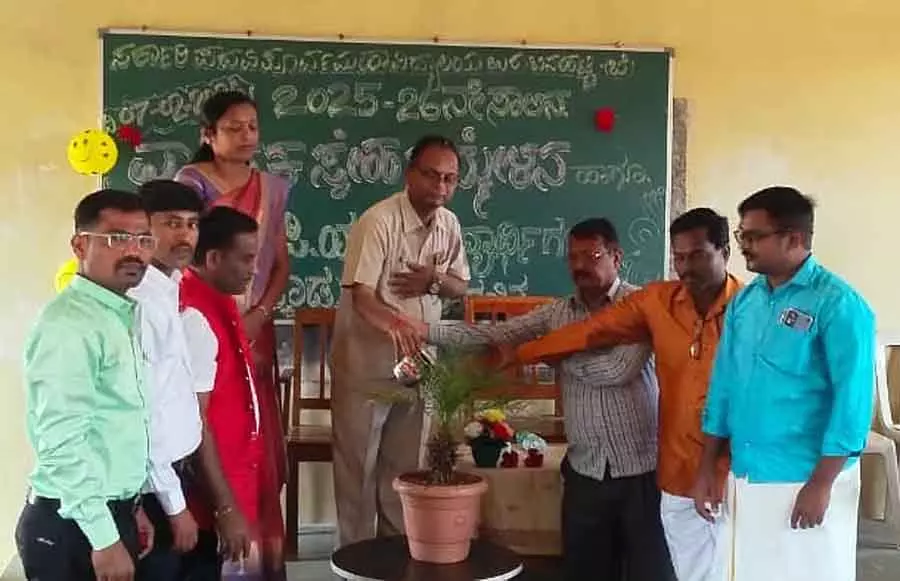 लगातार प्रयास से ही सफलता मिल सकती है: Teacher ईश्वर ममदपुरा लगातार प्रयास से ही सफलता मिल सकती है: Teacher ईश्वर ममदपुरा