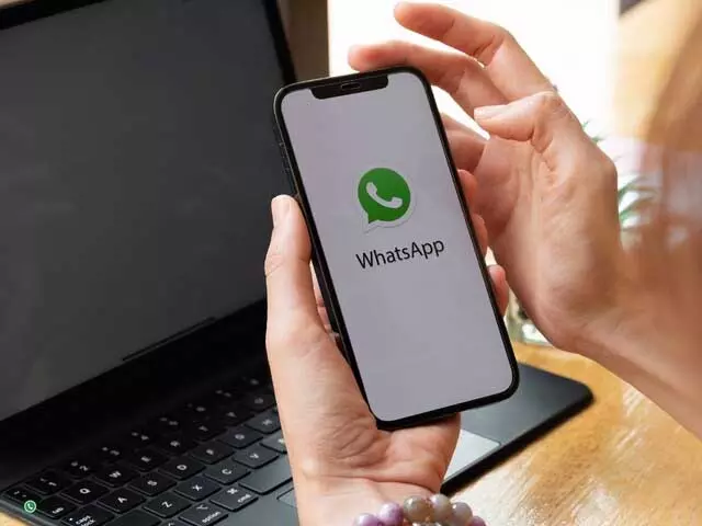 पूरे देश में WhatsApp पूरी तरह बैन हो गया, यूजर्स में मचा हड़कंप पूरे देश में WhatsApp पूरी तरह बैन हो गया, यूजर्स में मचा हड़कंप