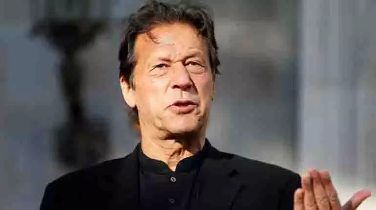 Pakistan की अदालत ने आंखों की रोशनी जाने के बाद इमरान खान के मेडिकल जांच का आदेश Pakistan की अदालत ने आंखों की रोशनी जाने के बाद इमरान खान के मेडिकल जांच का आदेश